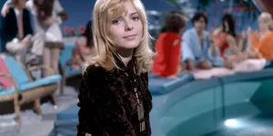 « La Prisonnière » : une chanson inédite de France Gall sort 50 ans après son enregistrement