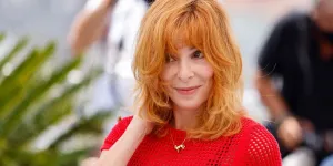 Mylène Farmer : la chanteuse surprend ses fans à la fin de son concert avec un message énigmatique