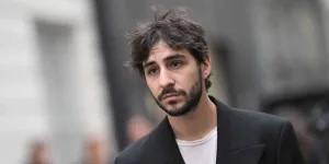 Ben Attal : cette ville anglaise où il a emménagé à 15 ans est connue pour ses thermes