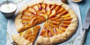 « Cette tarte deviendra un incontournable de vos vacances » : Christophe Michalak revisite le fruit star de l’été avec une recette simplissime