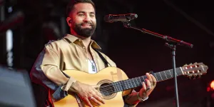 "L’été sera chaud", Kendji Girac déterre un tube des années 90 signé Ricky Martin et fait une belle promesse