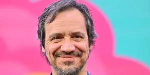 Alexandre Astier : en pleine promotion de Kaamelott, la grossesse surprise