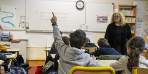 Masculinisme : le Royaume-Uni oblige ses écoles à instaurer des cours contre la misogynie