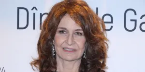 “Est-ce que je ne suis pas trop vieille ?” : De retour avec son one-woman-show, Valérie Lemercier confie ses doutes