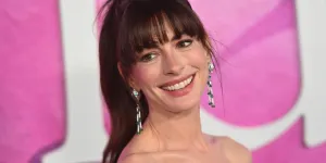 Anne Hathaway : son astuce pour sublimer le regard avant un évènement