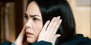 Lola Dewaere évoque la saison 6 d'Astrid et Raphaëlle : "Les deux premiers épisodes sont d’une tonalité différente"