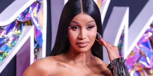 Cardi B : la rappeuse américaine hospitalisée en urgence