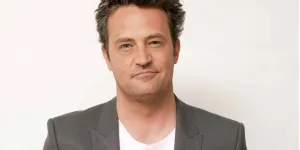 Matthew Perry : sa mère pas surprise par sa disparition, ce dernier échange glaçant et "prémonitoire"