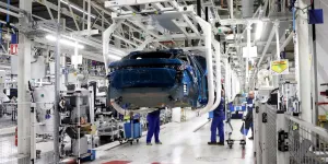 "Devenue un nain de l’industrie automobile, l’Europe doit certes se protéger mais surtout préparer l’avenir"