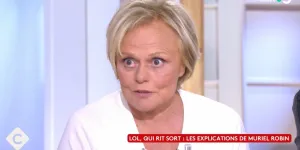 Muriel Robin dément avoir "pété les plombs" lors du tournage de LOL, qui rit sort : "Ça me perce le coeur" (VIDEO)