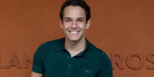 “Pourquoi c’est tombé sur moi ?” : Théo Curin revient sur la maladie qui a contraint les médecins à l’amputer de ses quatre membres