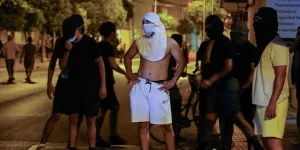 Émeutes racistes en Espagne : "Vox capitalise sur la radicalisation d'une partie de l'opinion publique"