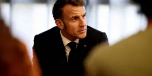 Emmanuel Macron : en fin de vie, un célèbre journaliste sportif lui écrit un courrier coup de poing