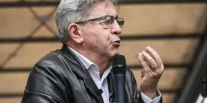 "Arriérés", "racistes", "presque tous obèses" : Mélenchon et les ruraux, un mépris qui vient de loin