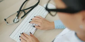 Comment fonctionnent les consultations médicales en ligne pour obtenir une ordonnance ? 