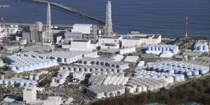 Fukushima : trois questions sur le rejet en mer des eaux contaminées de la centrale nucléaire, qui doit durer plusieurs décennies