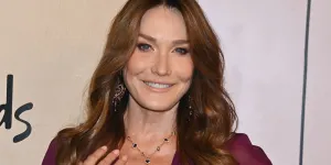 Radieuse, Carla Bruni se dévoile au naturel sur Instagram 