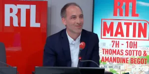 Raphaël Glucksmann rougit face à Thomas Sotto : « vous avez déjà fumé un petit pétard ? »