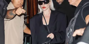 Action : Lady Gaga débarque à Paris et offre une belle publicité à l’enseigne discount