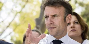 Macron veut « reciviliser » les jeunes et les banlieues