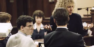 « Monstres » sur Netflix : que devient Leslie Abramson, l'avocate des frères Menendez ?