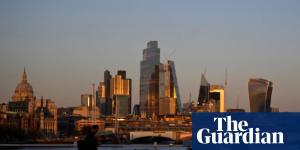UK economic outlook downgraded to ‘negative’ by ratings agency