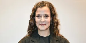 Camille Lellouche reçoit un cadeau des plus insolites pour ses 39 ans et ne s’en remet pas