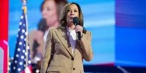 Présidentielle américaine : "Pour Kamala Harris, 'ne pas être Trump' sera nécessaire mais pas suffisant"