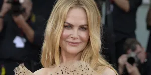 Mermaid hair : Nicole Kidman adopte cette coiffure idéale pour les cheveux ondulés