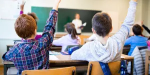 Mon enfant est dans une classe à double-niveau : tous les bénéfices qu'il en tirera à la fin de l'année