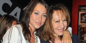 Laura Smet partage un tendre souvenir avec sa mère Nathalie Baye