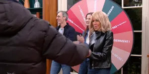 Brigitte Macron invitée à la "Star Academy" : la Première dame pousse la chansonnette et se "déhanche" avec les élèves