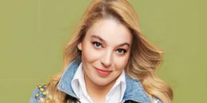 Marraine du Téléthon, Santa partage sa détermination : "C’est quelque chose qui me révolte..."