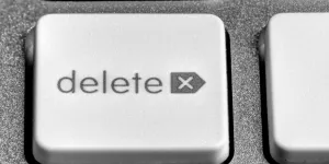 En finir avec Word ! Pour une analyse des enjeux relatifs aux traitements de texte et à leur utilisation