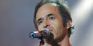 Jean-Jacques Goldman incognito dans le métro à Londres : sa vie très simple avec son épouse Nathalie