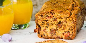 Cake aux tomates séchées (végétarien, vegan)