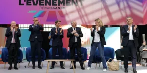 Au centre, bataille de clones pour succéder à Macron