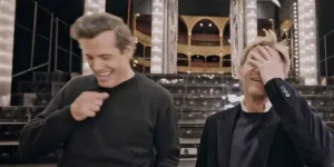 20h30, le dimanche : Laurent Delahousse, piégé par Laurent Lafitte, finit en talons