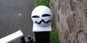 Durant 2 semaines, il demande à ChatGPT un livre de 700 pages... et en fait, rien