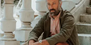 Arthur Denouveaux publie "Vivre après le Bataclan" : "Le sécuritaire, ça ne fait pas un message politique"