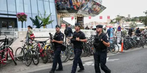 Aurillac : violences en marge du festival de théâtre de rue, 300 personnes mobilisées, 8 policiers blessés