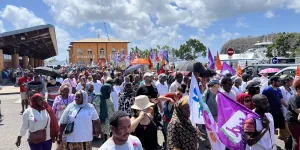 REPORTAGE. Insécurité, crise de l'eau, inflation… A Mayotte, début d'une grève illimitée dans la fonction publique pour dénoncer "des conditions de vie extrêmement difficiles"