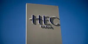 70 000 euros la scolarité à HEC : les écoles de commerce font-elles leurs choux gras sur leurs étudiants ?