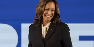 Kamala Harris : ce détail féministe qui termine ses looks