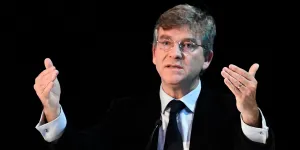 Arnaud Montebourg : "Ce sont au peuple français et à ses représentants de décider de ce qu’est l’intérêt national"