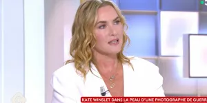 "Pardonnez-moi, mais..." : Kate Winslet pas fan de cette question qui lui a été posée dans C à Vous (VIDEO)