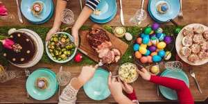 Pourquoi mange-t-on de l’agneau à Pâques ? Retour sur cette tradition culinaire