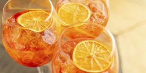 Voici comment faire un garibaldi, ce cocktail italien à 2 ingrédients, parfait pour changer de l’incontournable Aperol spritz