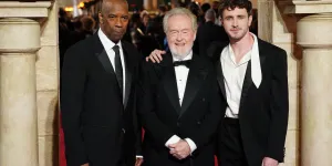 Une scène de baiser gay coupé au montage de Gladiator II ? “Des conneries”, selon le réalisateur Ridley Scott