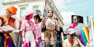 « Les queers ont toujours existé à la campagne » : derrière l’essor des Prides partout en France, la visibilité des personnes LGBTQIA+ hors des grandes villes